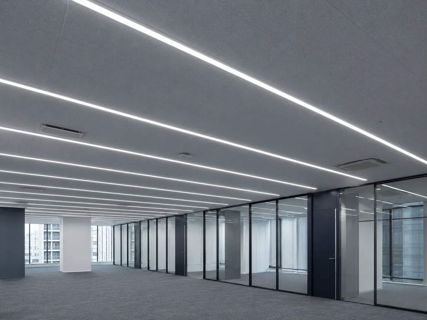 セントラルスクエア商業ビルのLED化改修