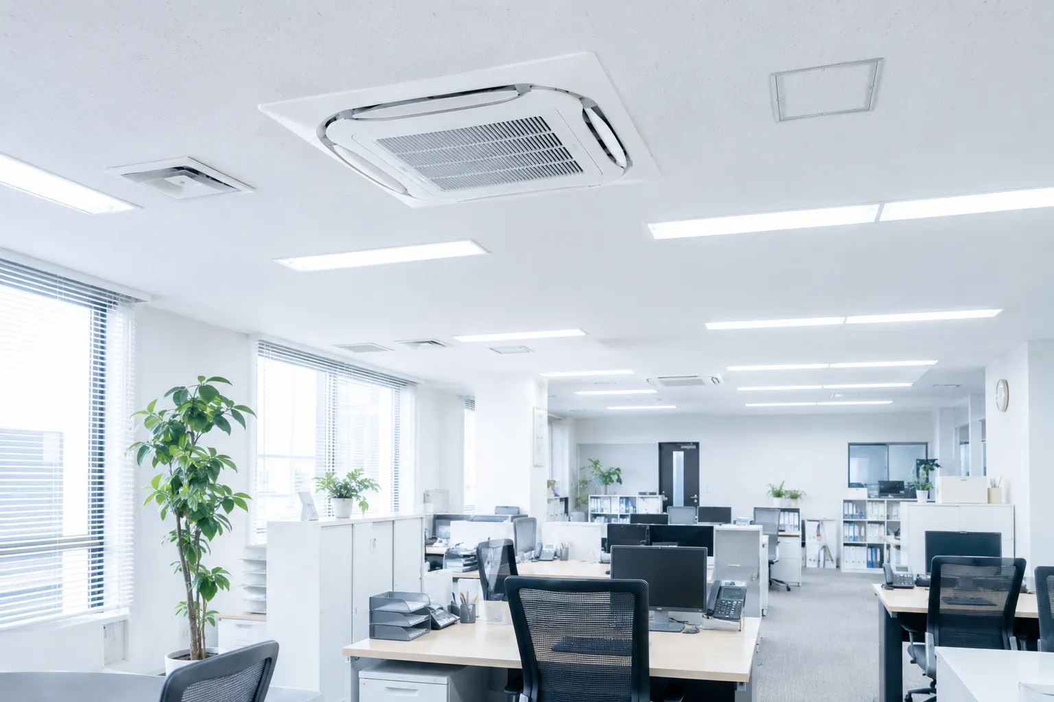 事務所の空調入れ替え